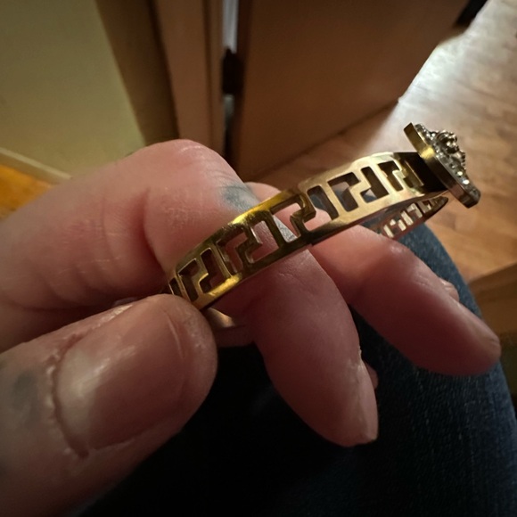 Medusa Greek key opening cuff bracelet - Picture 2 of 6